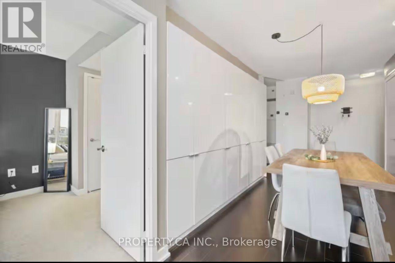 341 - 15 Iceboat Terrace, Toronto, Ontario  M5V 4A5 - Photo 13 - C12938664
