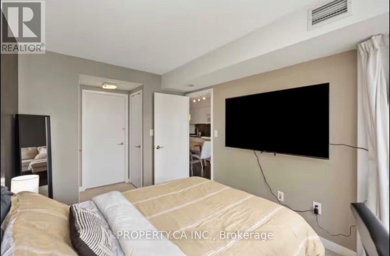 341 - 15 Iceboat Terrace, Toronto, Ontario  M5V 4A5 - Photo 16 - C12938664