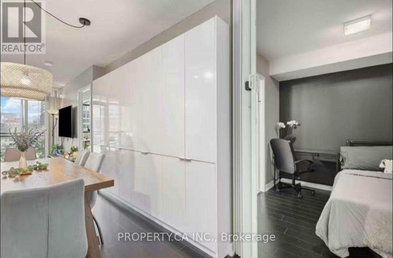 341 - 15 Iceboat Terrace, Toronto, Ontario  M5V 4A5 - Photo 18 - C12938664