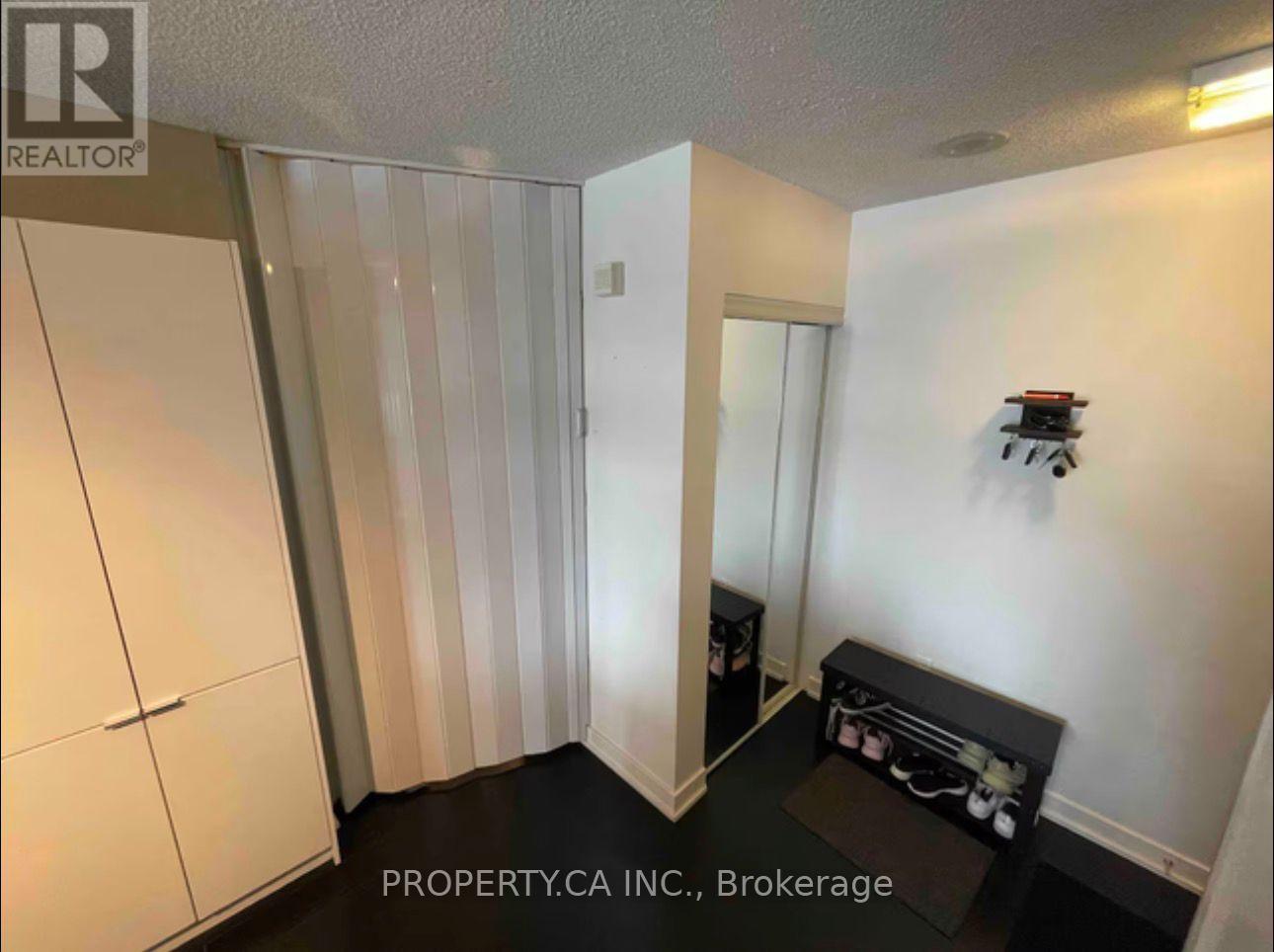 341 - 15 Iceboat Terrace, Toronto, Ontario  M5V 4A5 - Photo 19 - C12938664