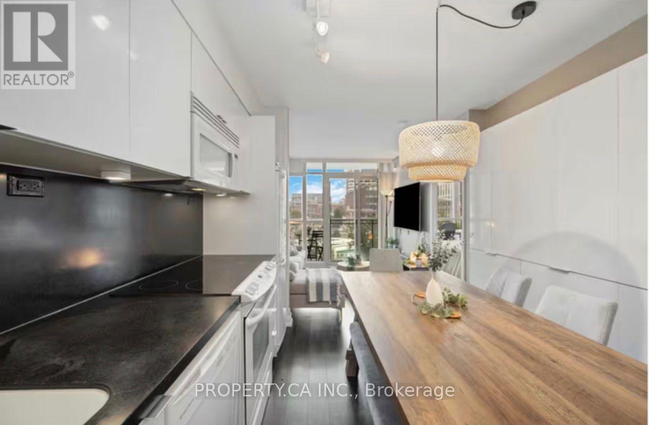 341 - 15 Iceboat Terrace, Toronto, Ontario  M5V 4A5 - Photo 4 - C12938664