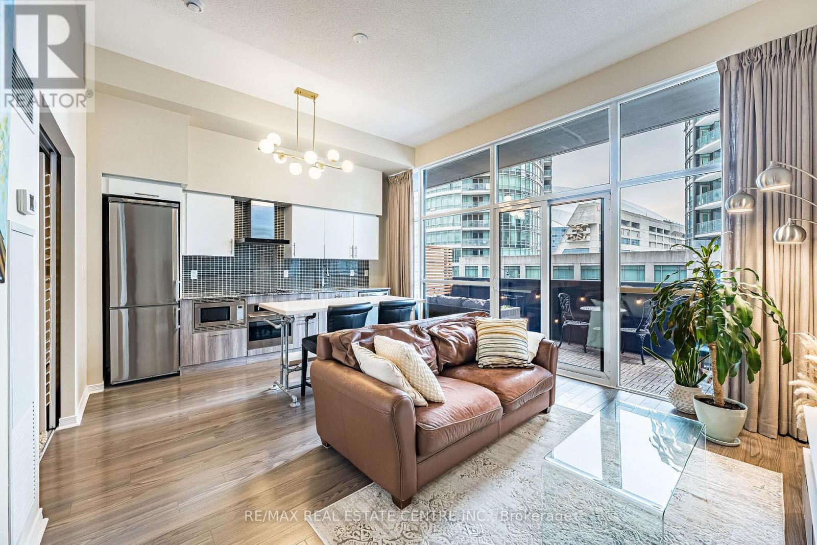 204 - 352 Front Street W, Toronto, Ontario  M5V 0K3 - Photo 2 - C12938738