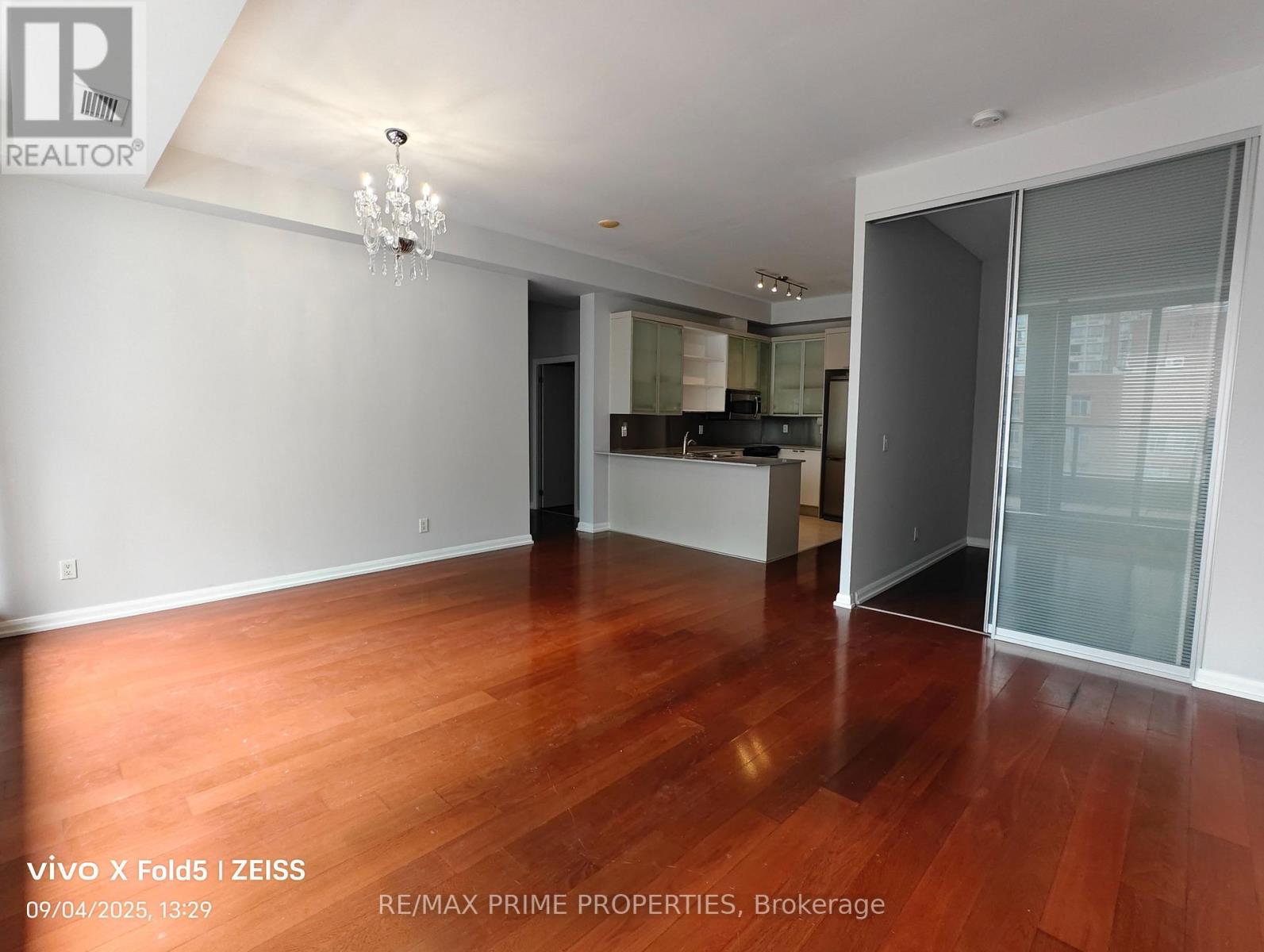 1823 - 111 Elizabeth Street, Toronto, Ontario  M5G 1P7 - Photo 9 - C12938778