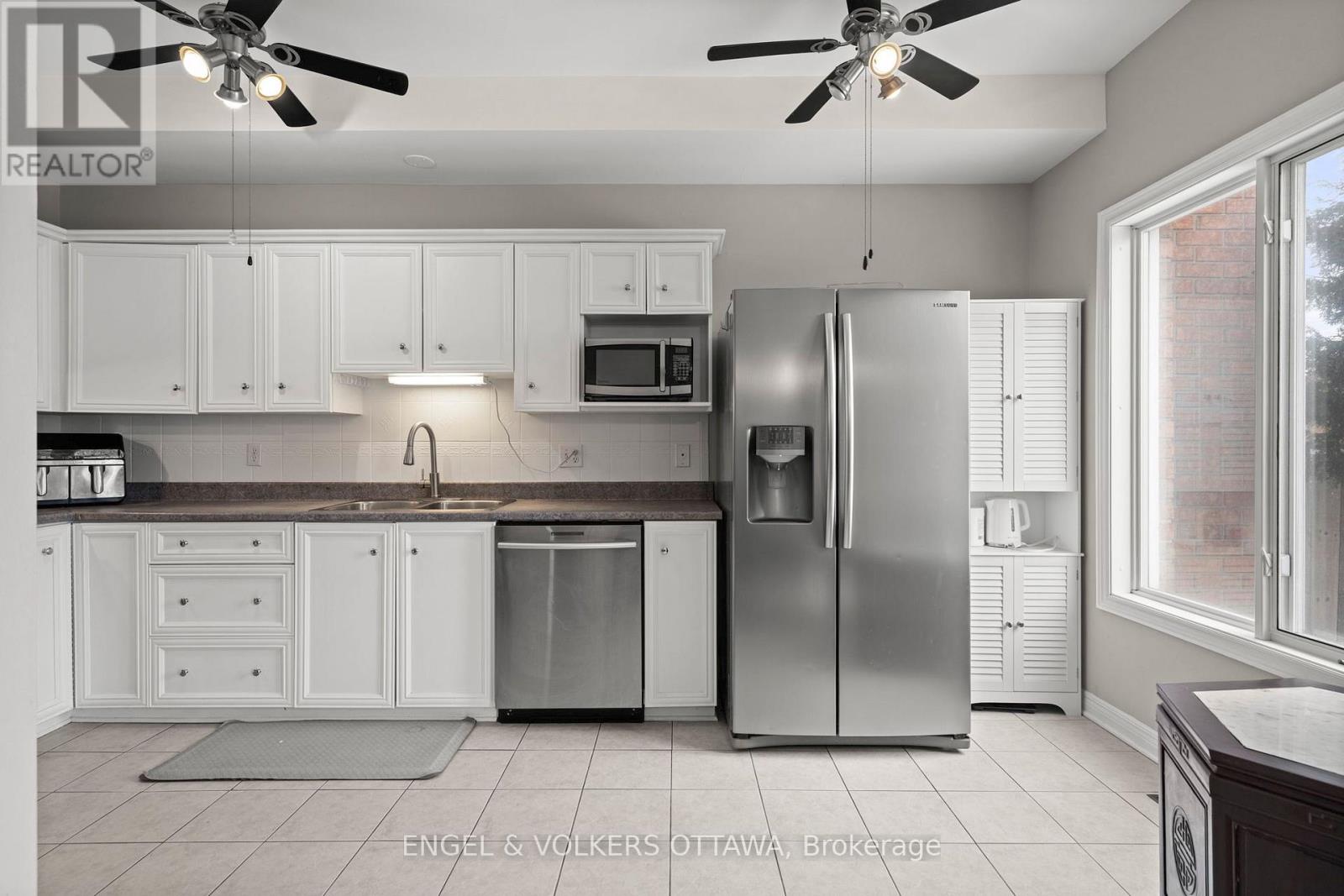 37 Laumann Court, Ottawa, Ontario  K2S 1V9 - Photo 15 - X12938474