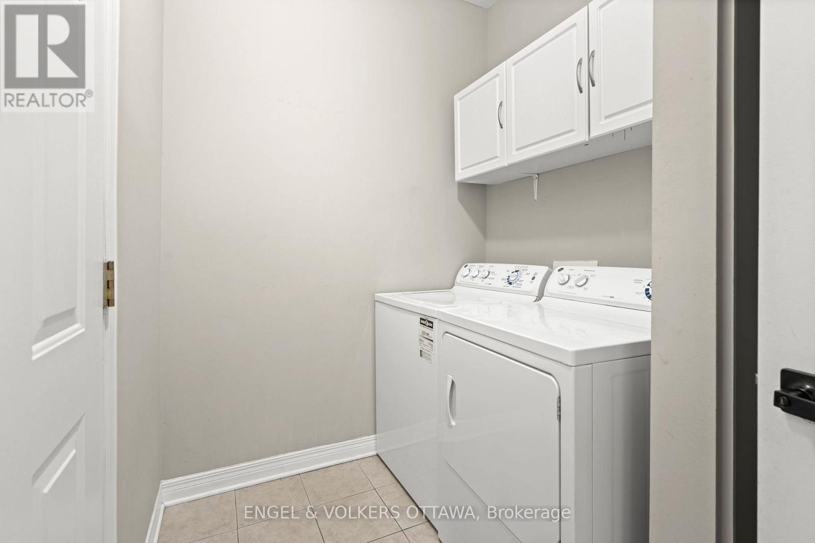 37 Laumann Court, Ottawa, Ontario  K2S 1V9 - Photo 16 - X12938474