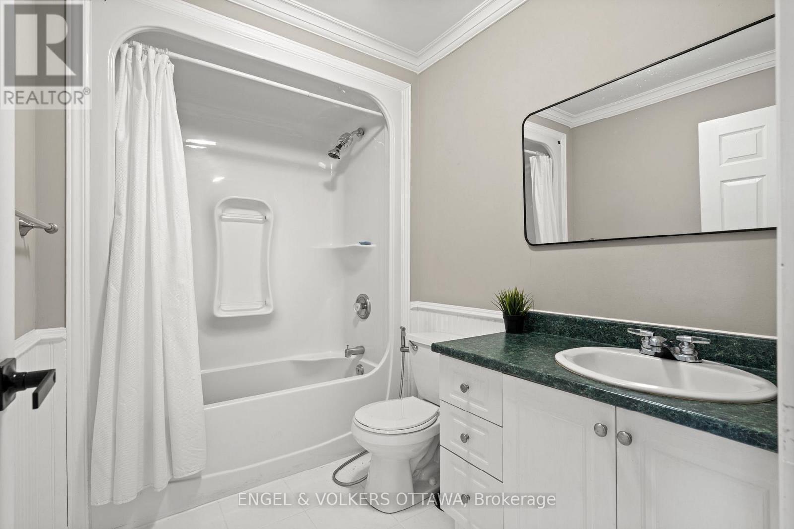 37 Laumann Court, Ottawa, Ontario  K2S 1V9 - Photo 20 - X12938474