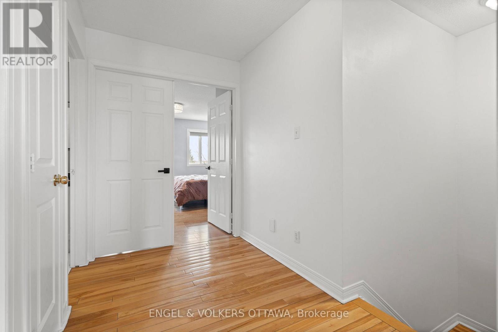 37 Laumann Court, Ottawa, Ontario  K2S 1V9 - Photo 27 - X12938474