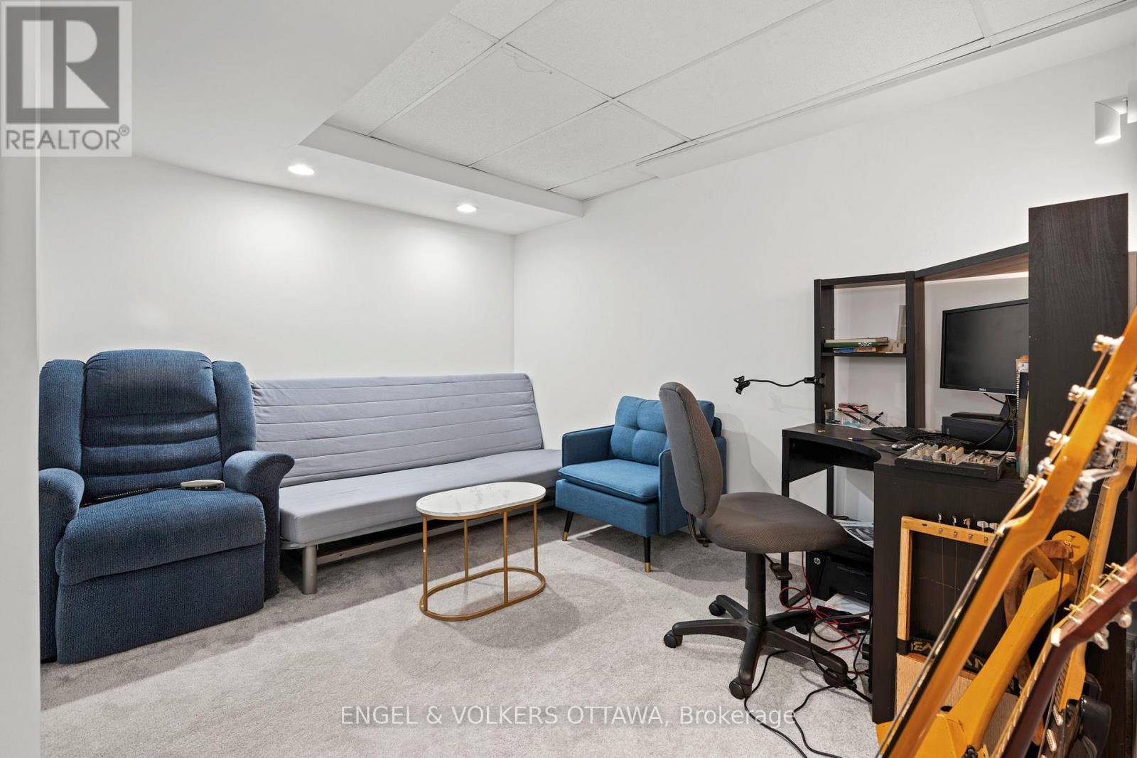 37 Laumann Court, Ottawa, Ontario  K2S 1V9 - Photo 30 - X12938474