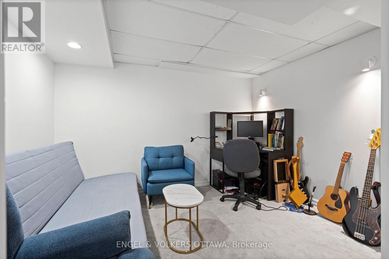 37 Laumann Court, Ottawa, Ontario  K2S 1V9 - Photo 31 - X12938474