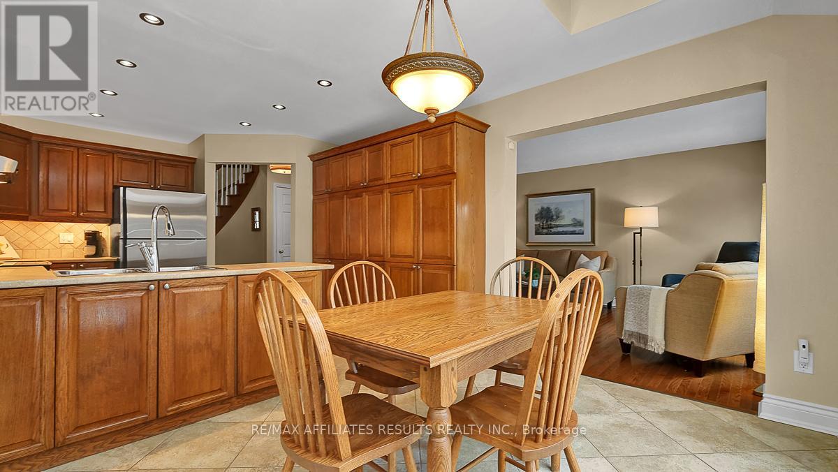 1789 Turnberry Road, Ottawa, Ontario  K1E 3V1 - Photo 15 - X12938698