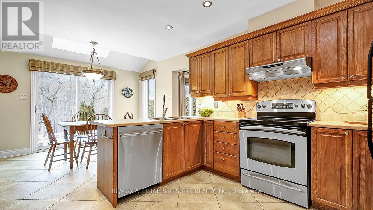 1789 Turnberry Road, Ottawa, Ontario  K1E 3V1 - Photo 20 - X12938698