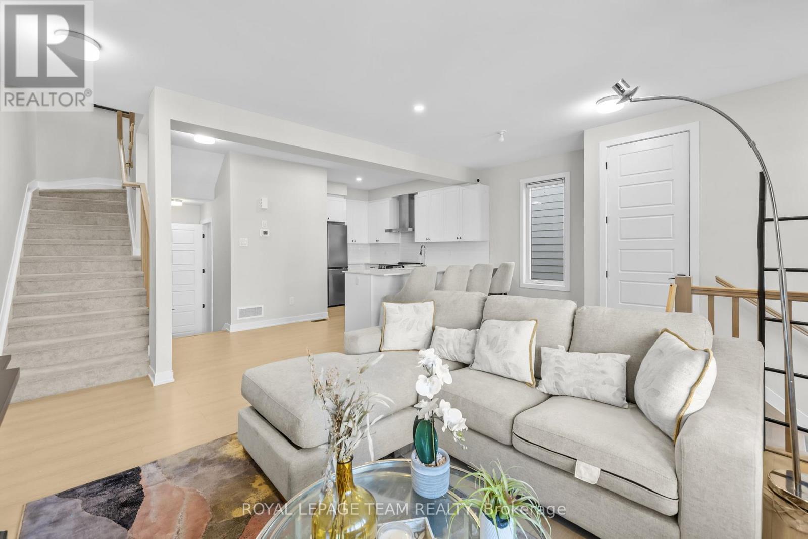 307 Catsfoot Walk, Ottawa, Ontario  K2J 7G9 - Photo 5 - X12938730