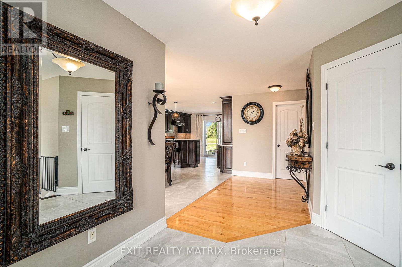 6560 County Rd 17 Road, Alfred And Plantagenet, Ontario  K0B 1L0 - Photo 3 - X12938742