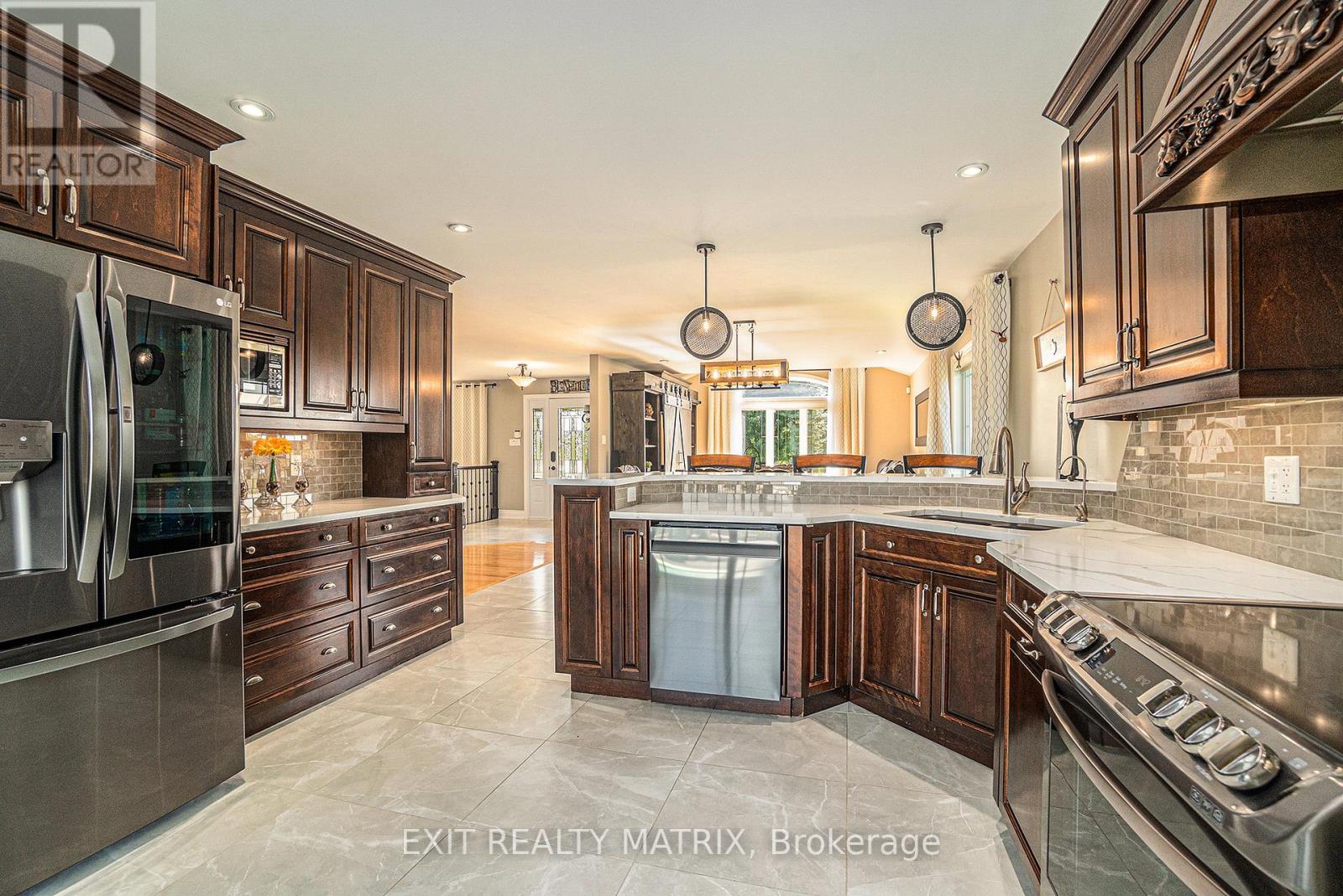 6560 County Rd 17 Road, Alfred And Plantagenet, Ontario  K0B 1L0 - Photo 7 - X12938742