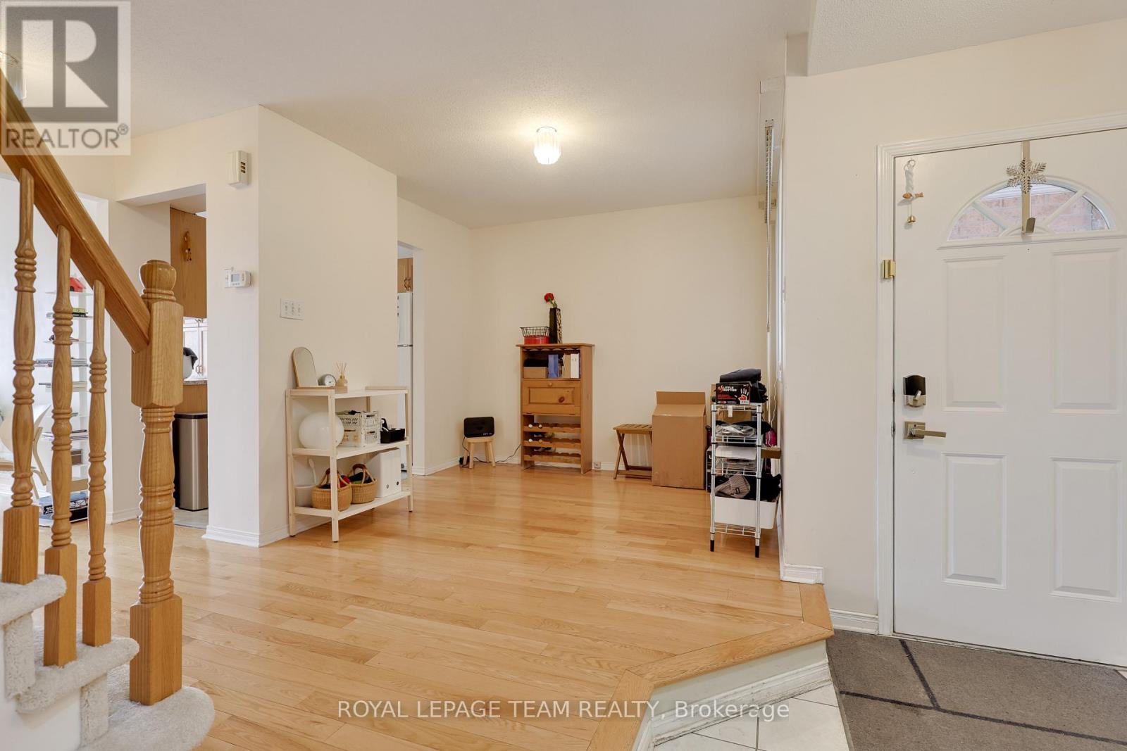 50 Windcrest Court, Ottawa, Ontario  K2T 1B5 - Photo 4 - X12938750