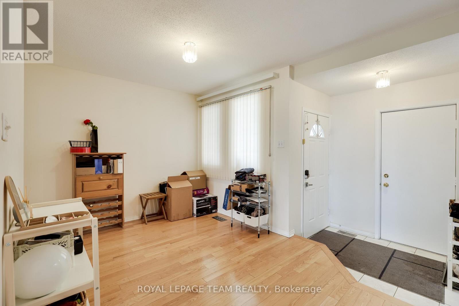 50 Windcrest Court, Ottawa, Ontario  K2T 1B5 - Photo 5 - X12938750