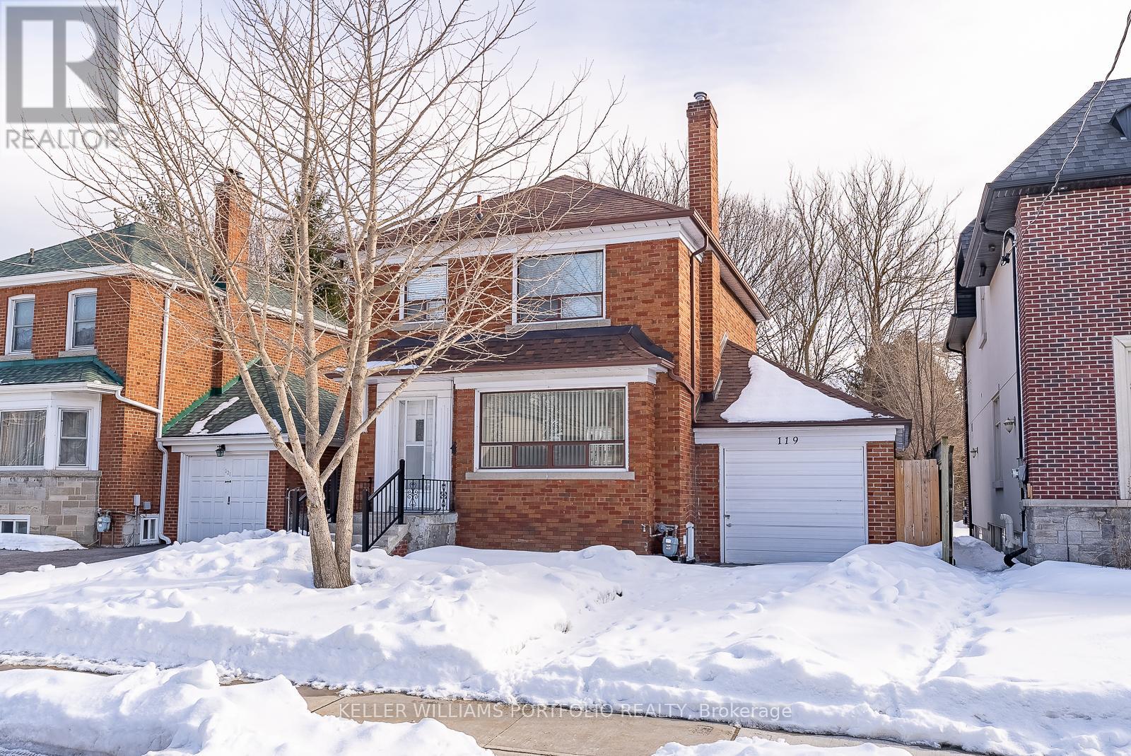 119 PARKVIEW HILL CRESCENT, Toronto, Ontario