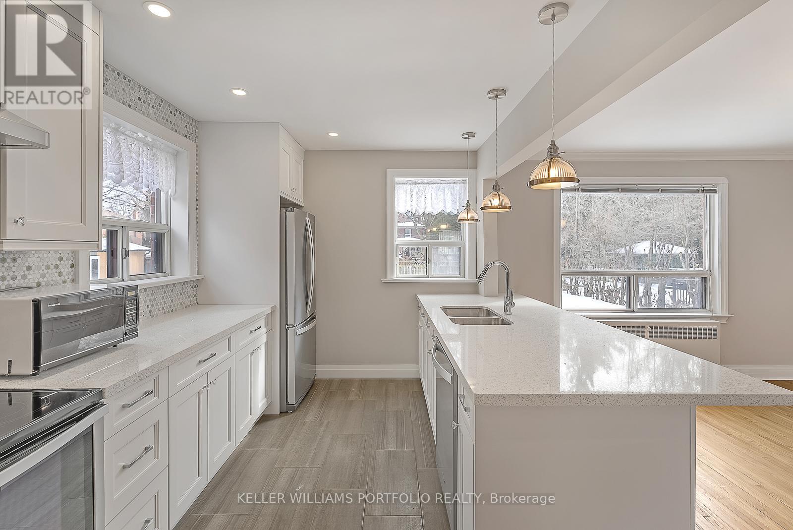 119 Parkview Hill Crescent, Toronto, Ontario  M4B 1R6 - Photo 18 - E12938546