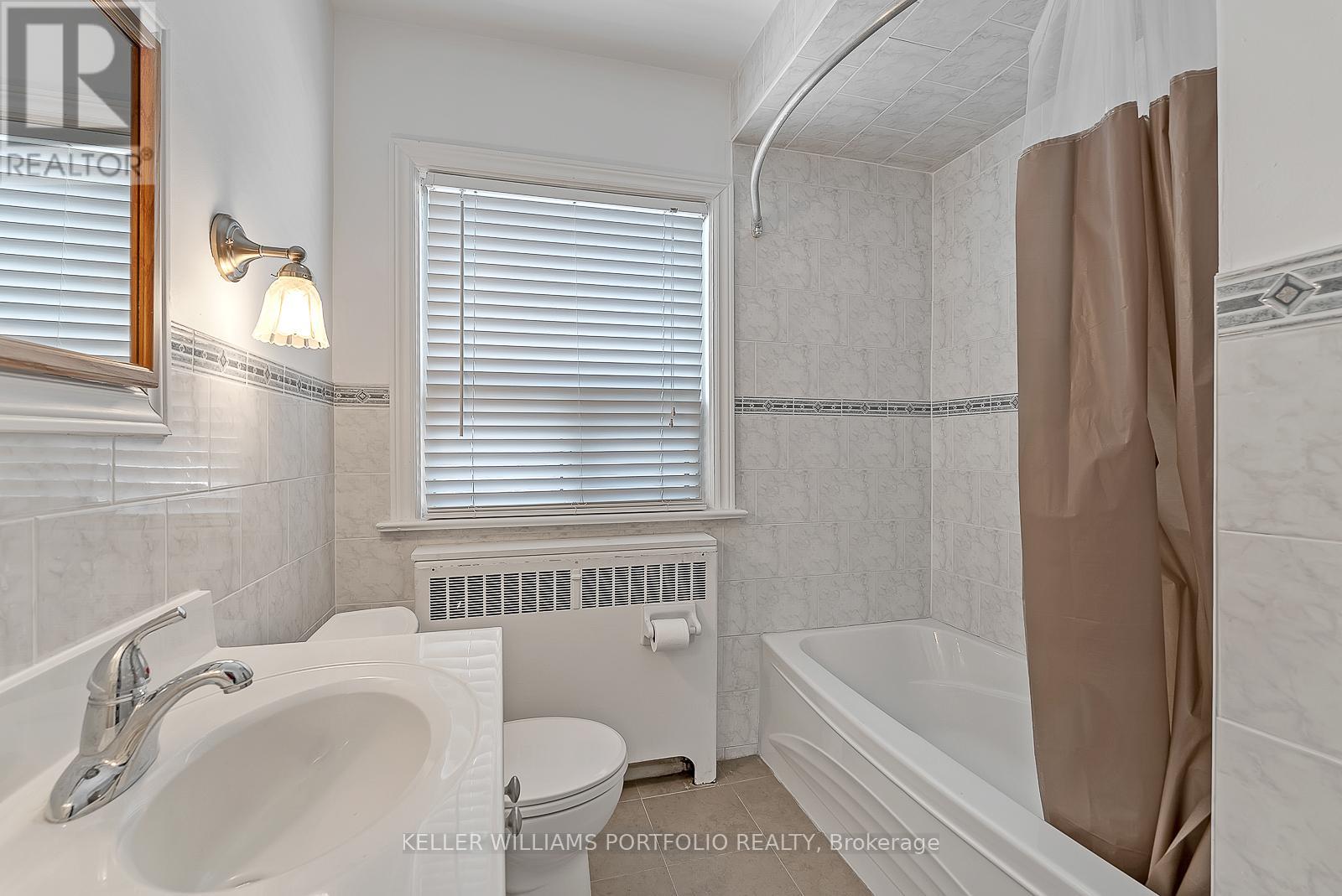 119 Parkview Hill Crescent, Toronto, Ontario  M4B 1R6 - Photo 33 - E12938546