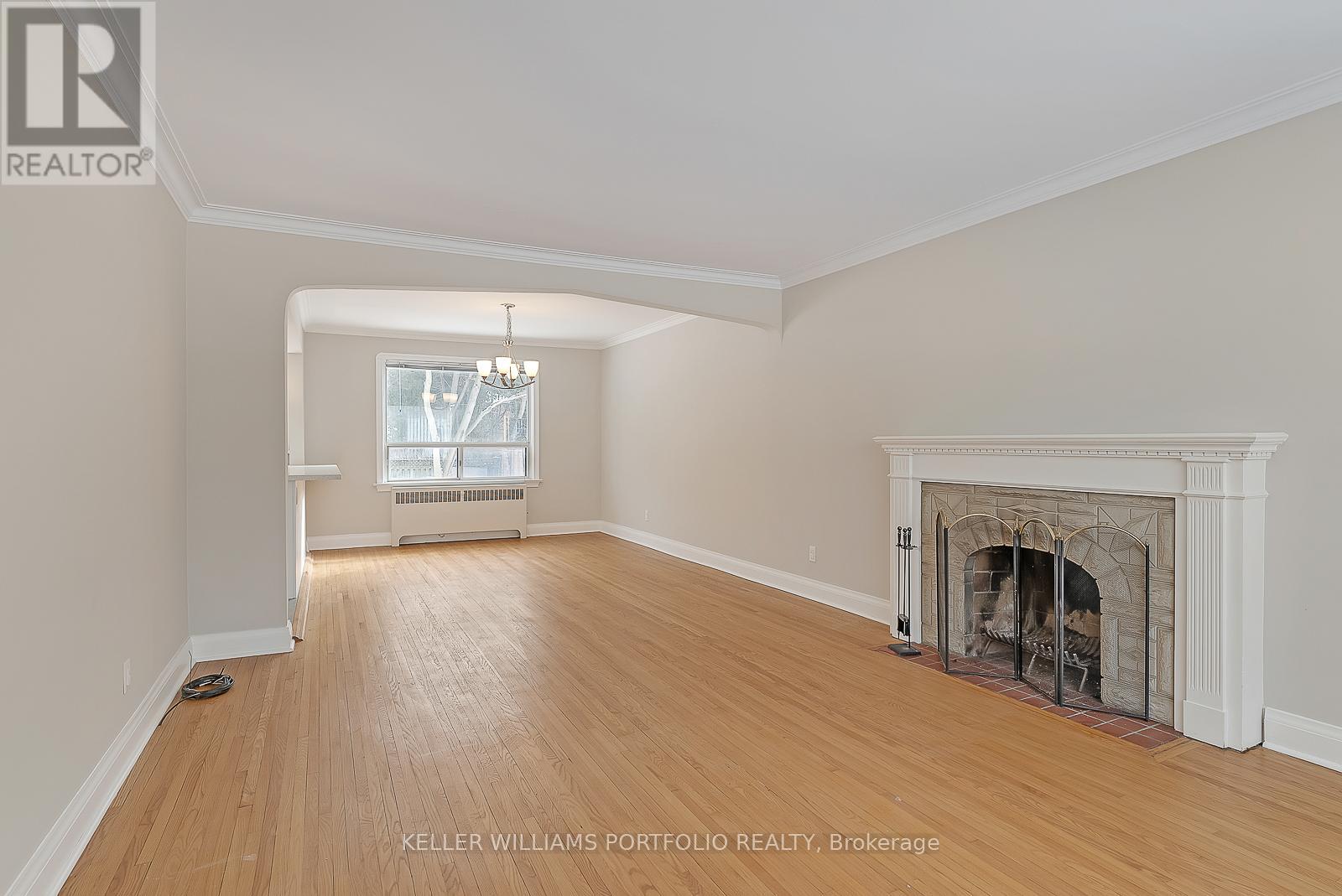 119 Parkview Hill Crescent, Toronto, Ontario  M4B 1R6 - Photo 6 - E12938546