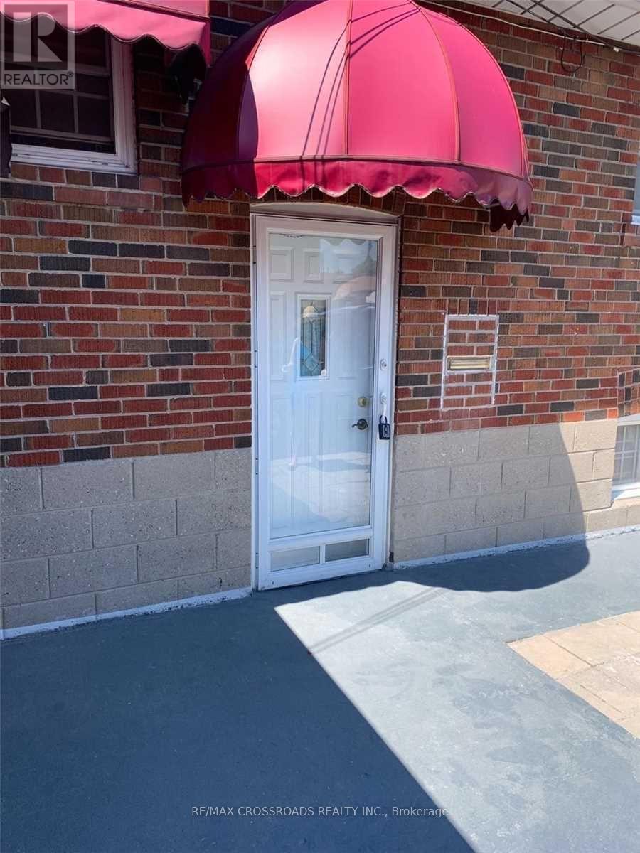 Bsmt - 16 Crosland Drive, Toronto, Ontario  M1R 4M8 - Photo 2 - E12938658