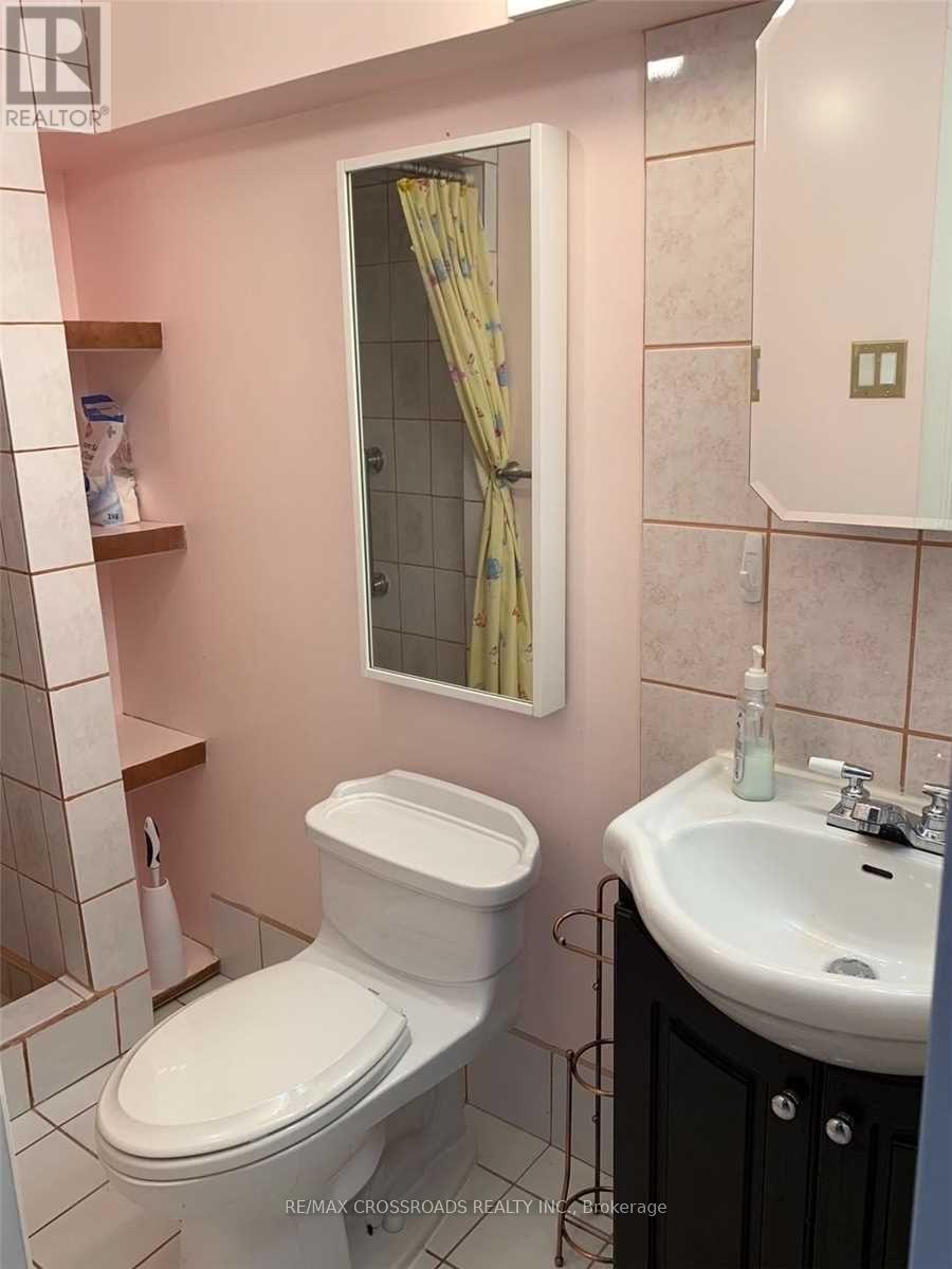 Bsmt - 16 Crosland Drive, Toronto, Ontario  M1R 4M8 - Photo 7 - E12938658