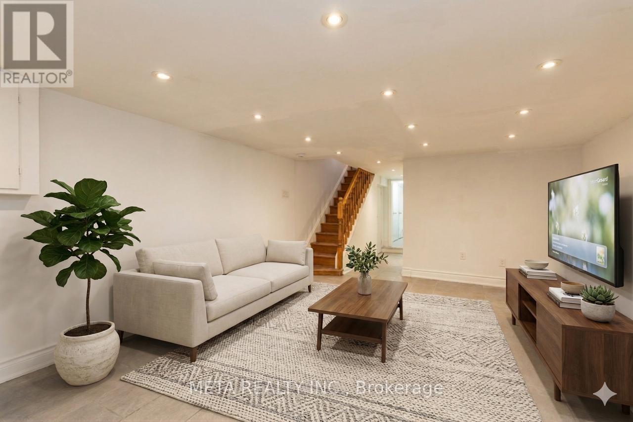 14 Peel Avenue N, Toronto, Ontario  M6J 1M4 - Photo 16 - C12937432