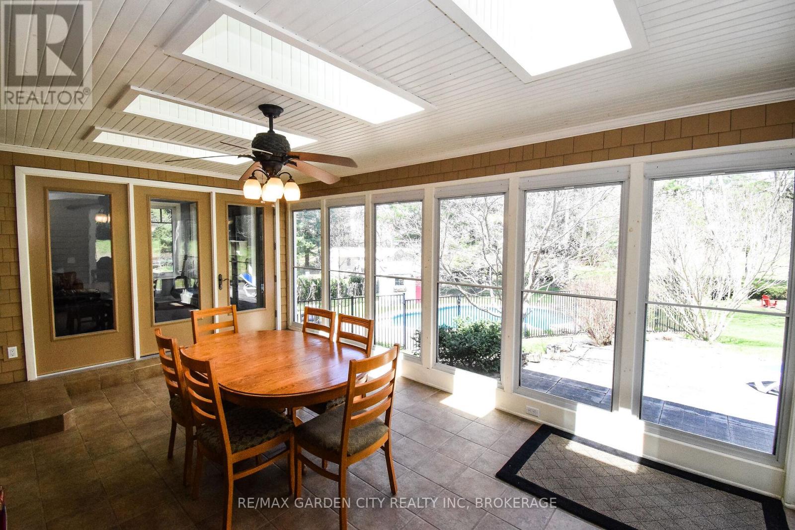 273 Canboro Road, Pelham, Ontario  L0S 1M0 - Photo 10 - X12938512