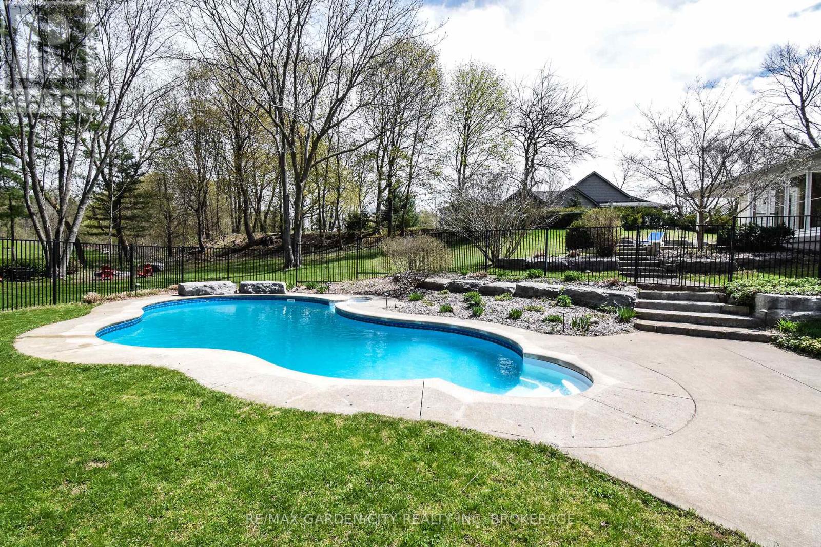 273 Canboro Road, Pelham, Ontario  L0S 1M0 - Photo 39 - X12938512