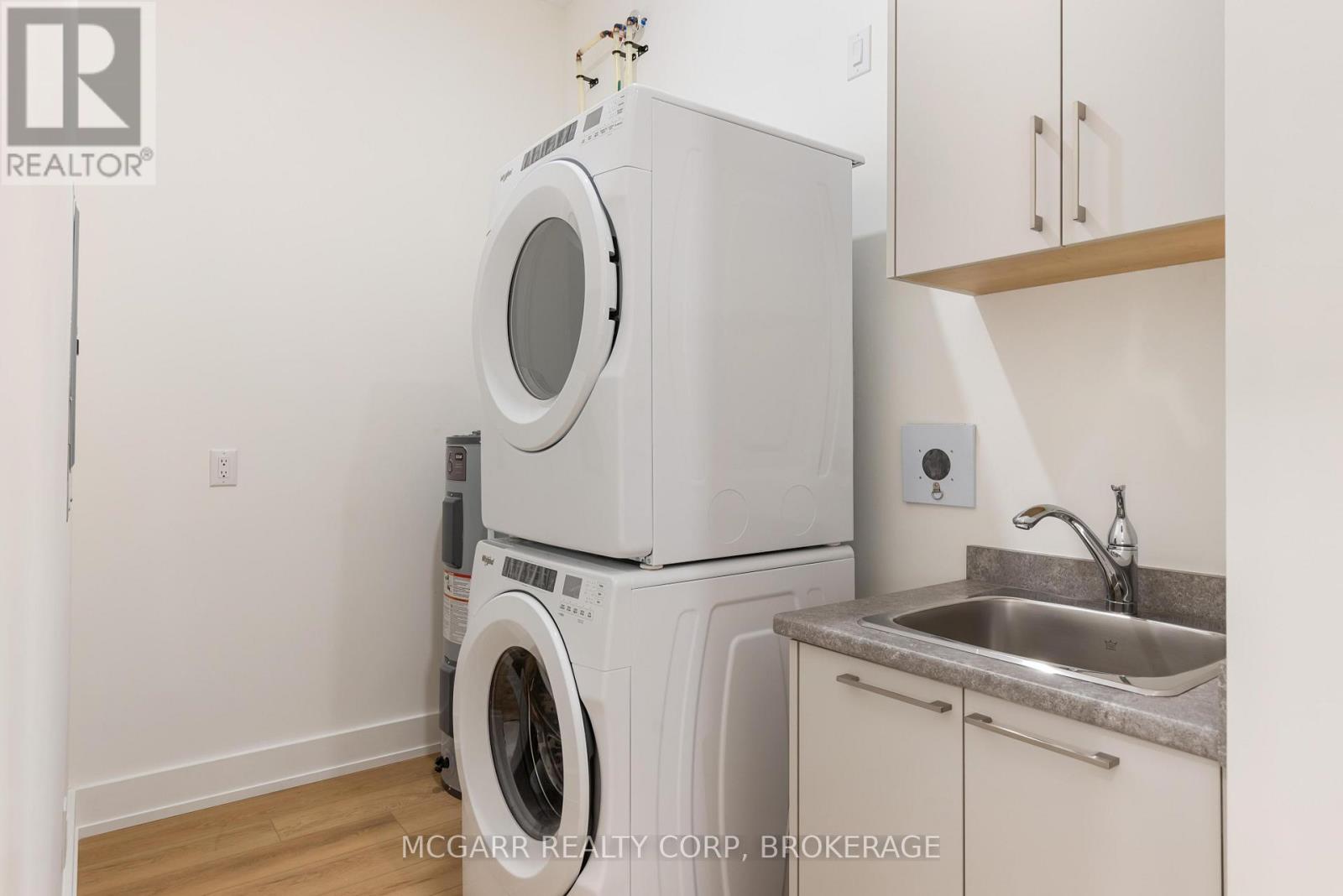 507 - 77 Yates Street, St. Catharines (Downtown), Ontario  L2R 5R7 - Photo 14 - X12938630