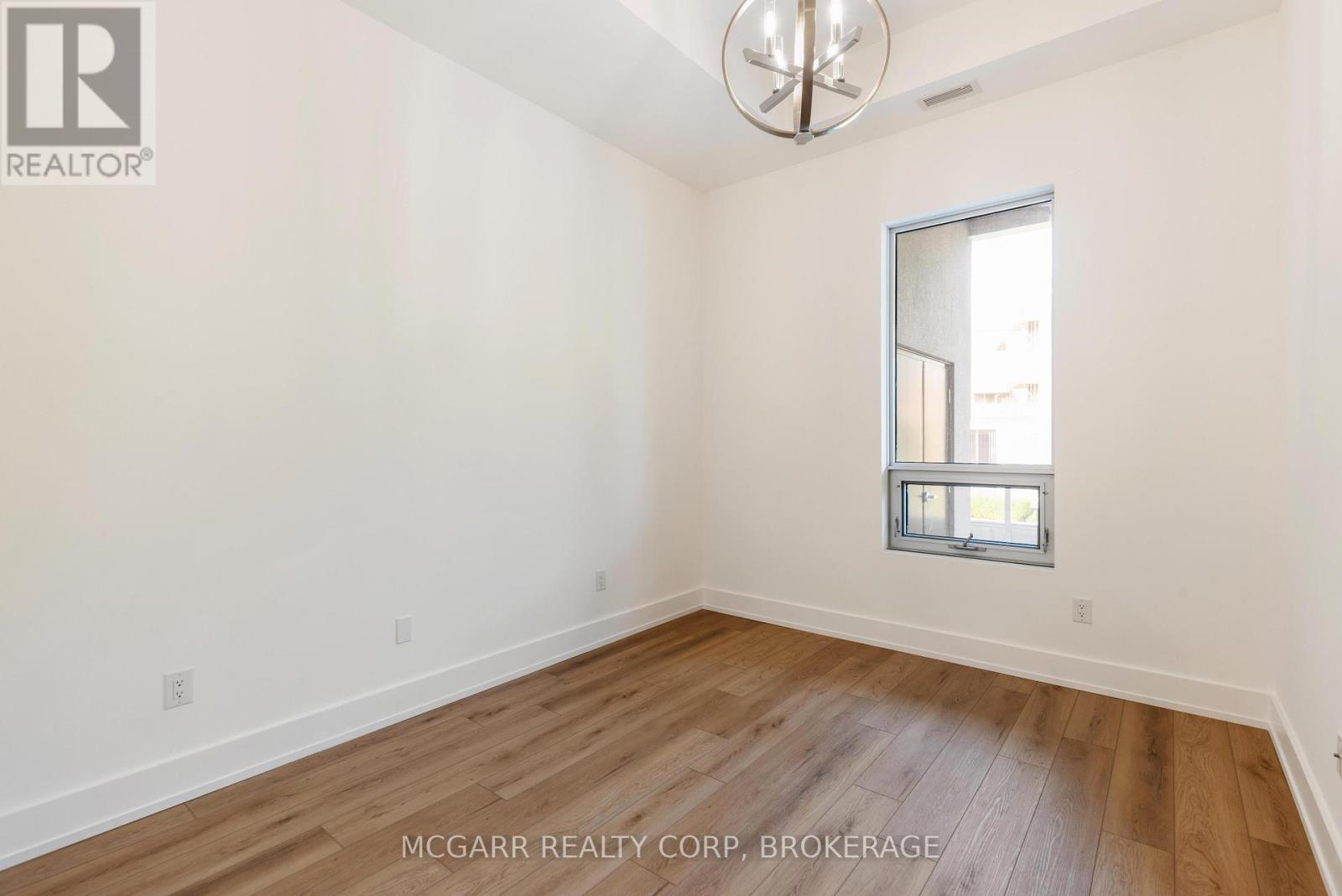 507 - 77 Yates Street, St. Catharines (Downtown), Ontario  L2R 5R7 - Photo 21 - X12938630