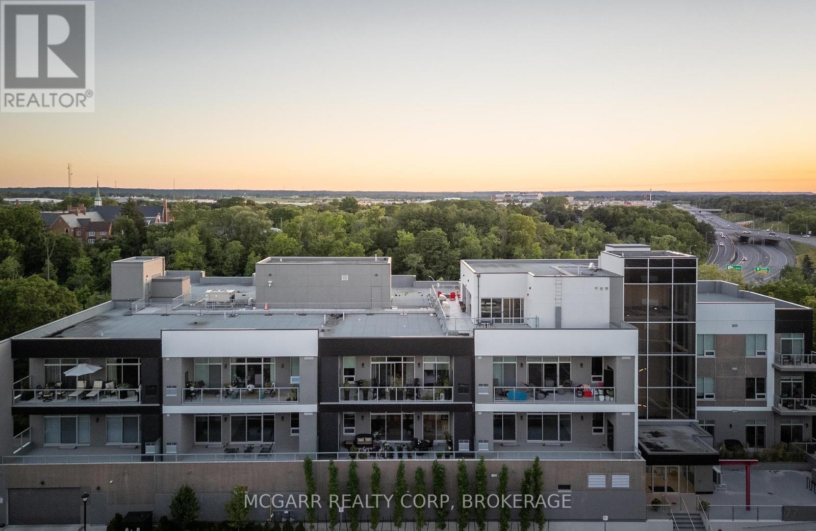 507 - 77 Yates Street, St. Catharines (Downtown), Ontario  L2R 5R7 - Photo 4 - X12938630