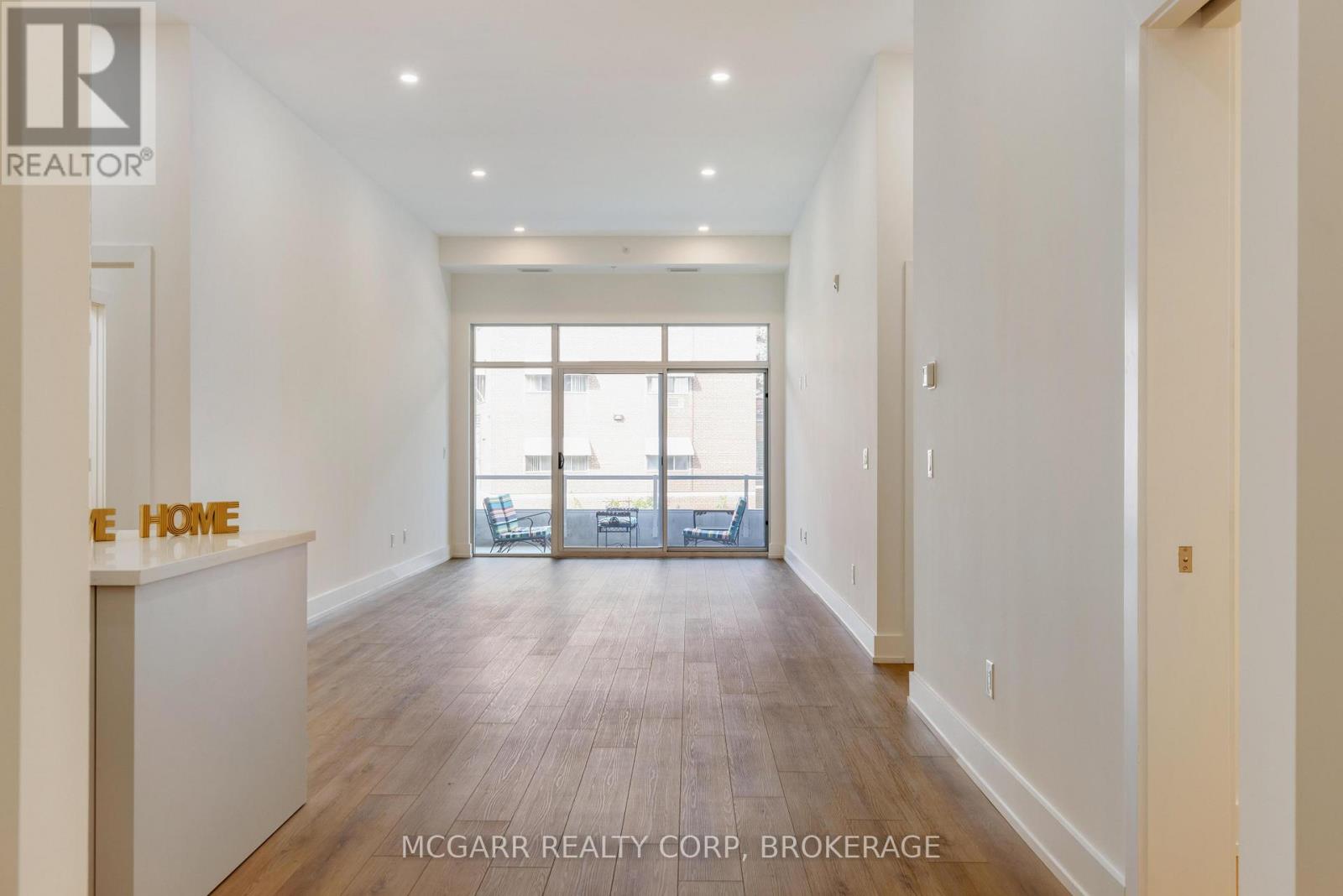 507 - 77 Yates Street, St. Catharines (Downtown), Ontario  L2R 5R7 - Photo 9 - X12938630