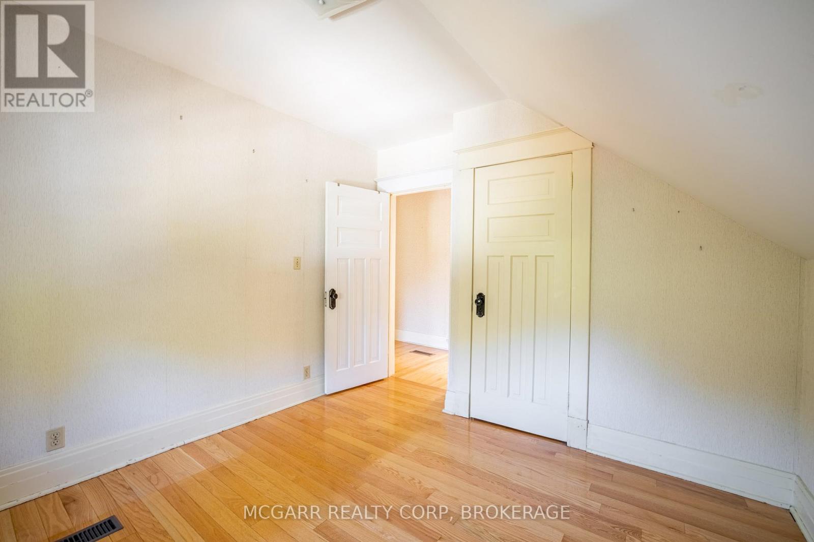 160 Main Street, St. Catharines (Port Dalhousie), Ontario  L2N 4V5 - Photo 23 - X12938656