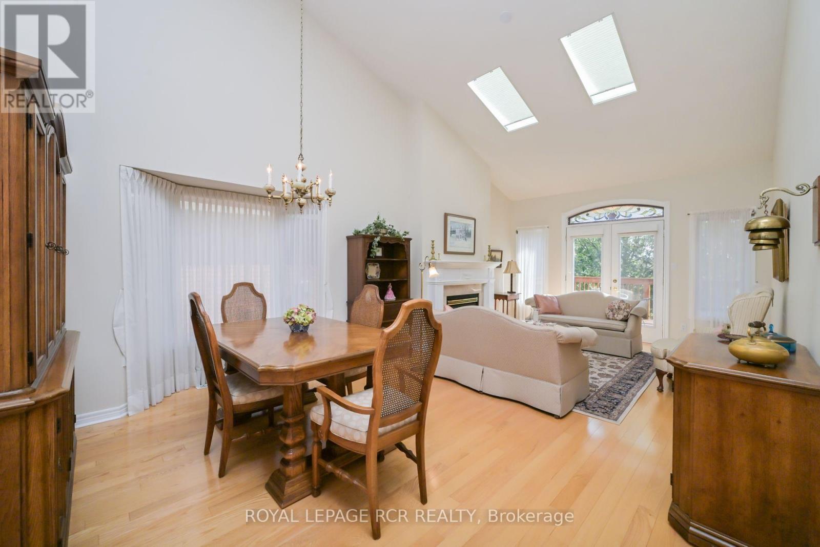 83 Bella Vista Trail, New Tecumseth, Ontario  L9R 2E2 - Photo 9 - N12938444