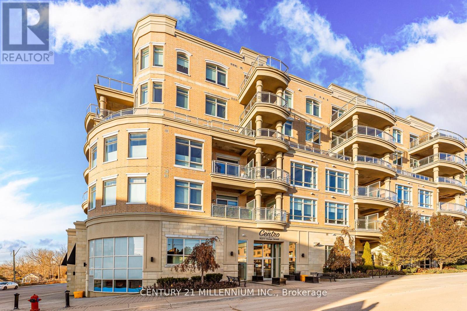 419 - 15277 YONGE STREET, Aurora, Ontario