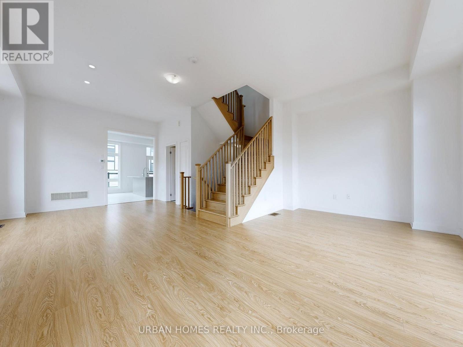 41 Gerussi Street, Vaughan, Ontario  L4H 4R7 - Photo 11 - N12938640