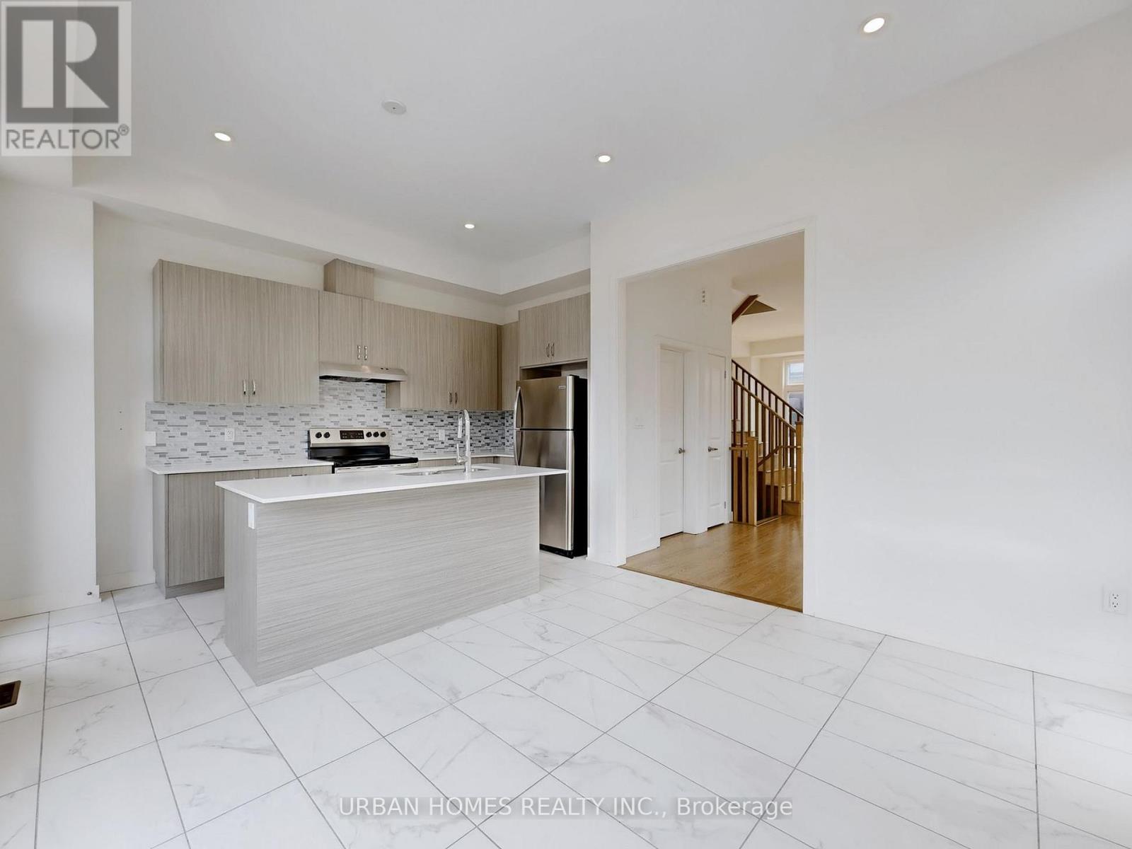 41 Gerussi Street, Vaughan, Ontario  L4H 4R7 - Photo 18 - N12938640