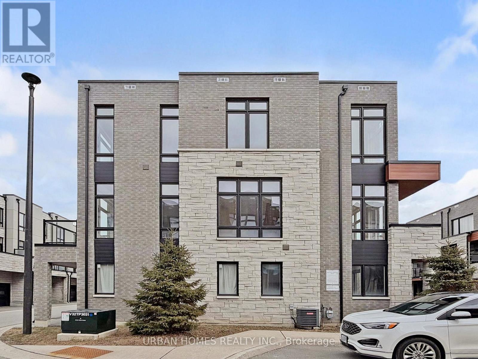 41 Gerussi Street, Vaughan, Ontario  L4H 4R7 - Photo 2 - N12938640