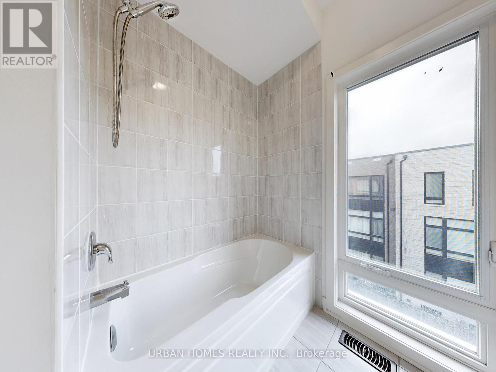 41 Gerussi Street, Vaughan, Ontario  L4H 4R7 - Photo 35 - N12938640