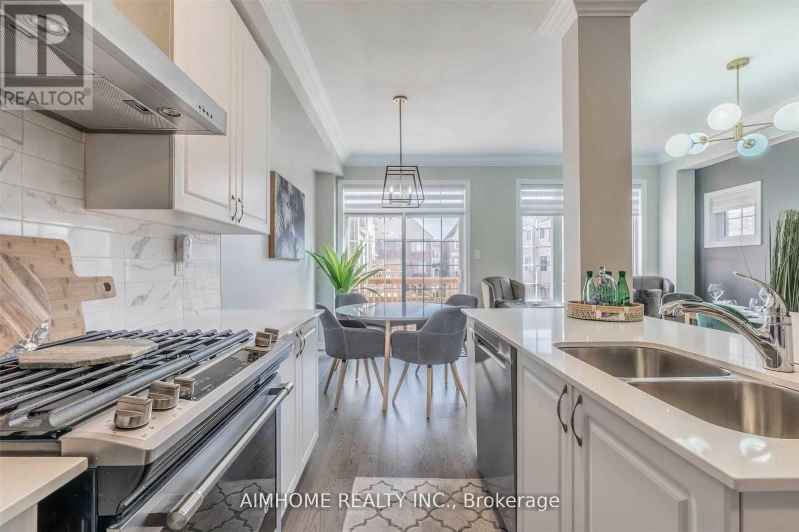 73 Sunset Terrace, Vaughan, Ontario  L4H 4S2 - Photo 4 - N12938648