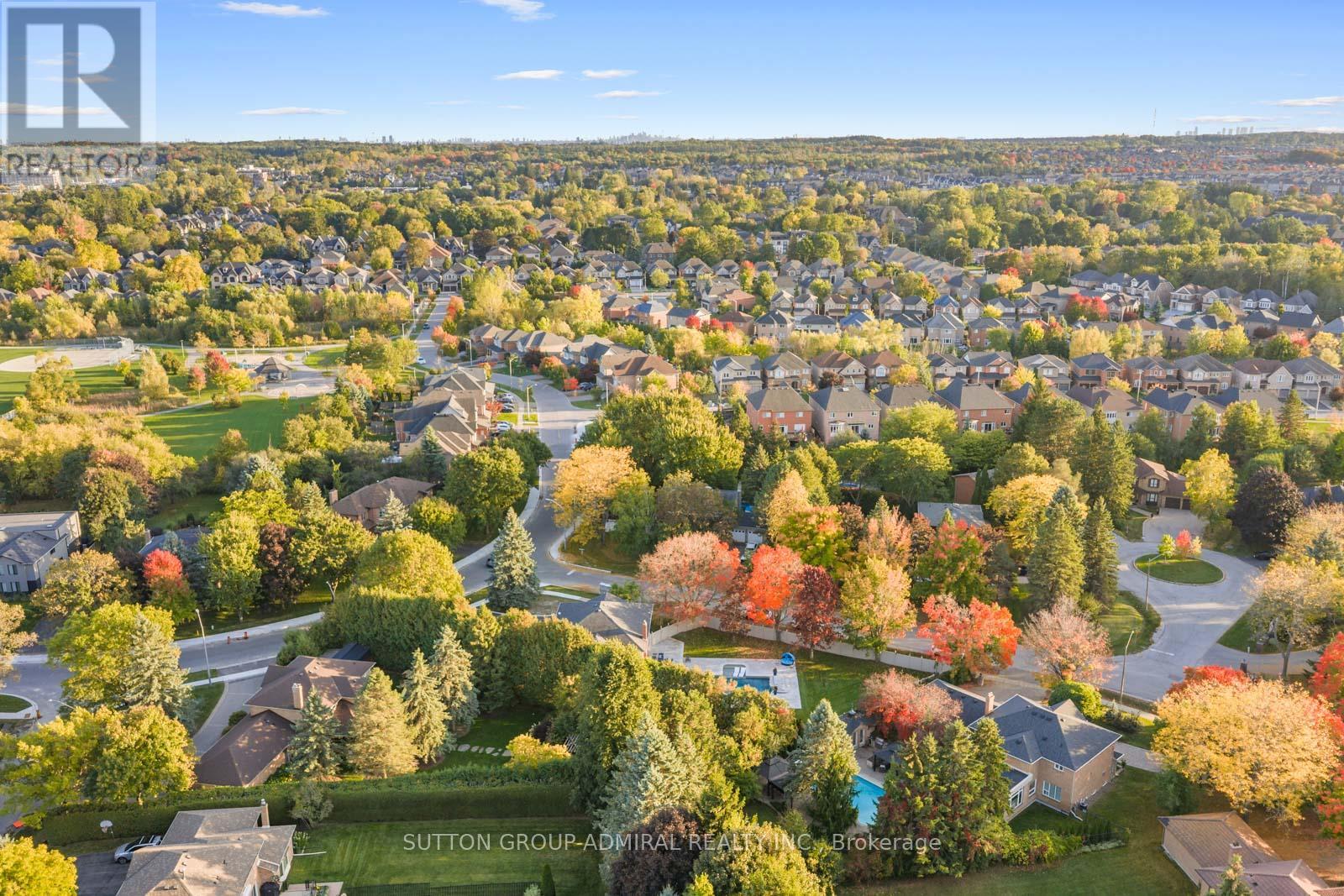 8 Beaufort Hills Road, Richmond Hill, Ontario  L4E 2N5 - Photo 49 - N12938672