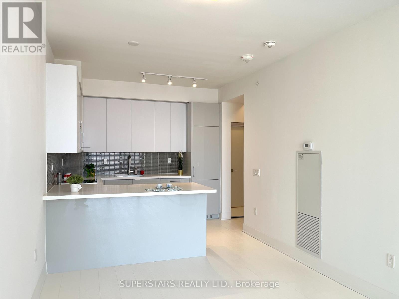 1610 - 2916 Highway 7 Road, Vaughan, Ontario  L4K 0K6 - Photo 11 - N12938686