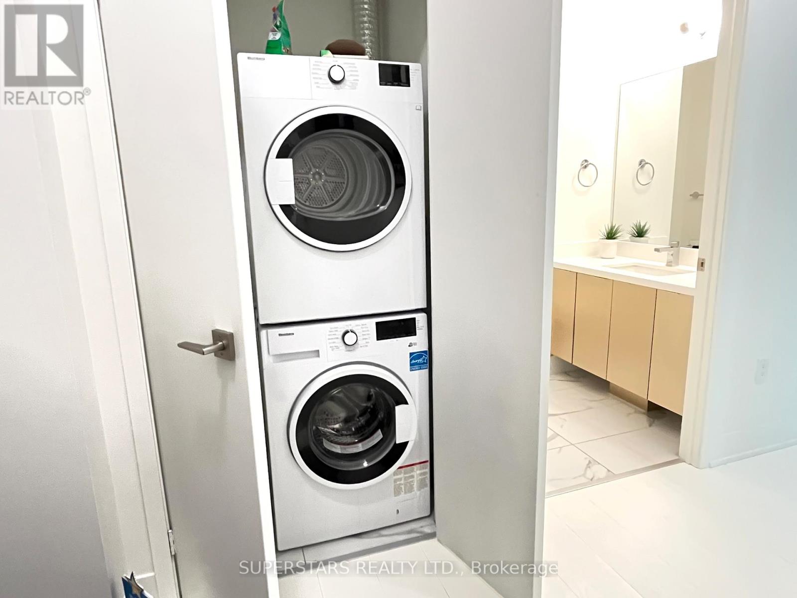 1610 - 2916 Highway 7 Road, Vaughan, Ontario  L4K 0K6 - Photo 3 - N12938686