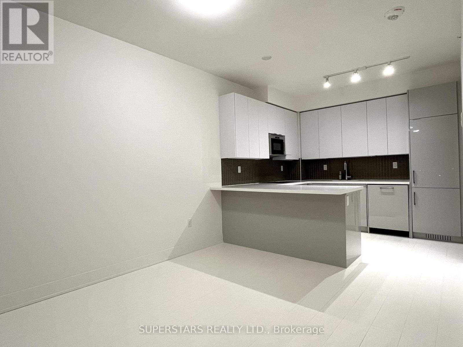 1610 - 2916 Highway 7 Road, Vaughan, Ontario  L4K 0K6 - Photo 9 - N12938686