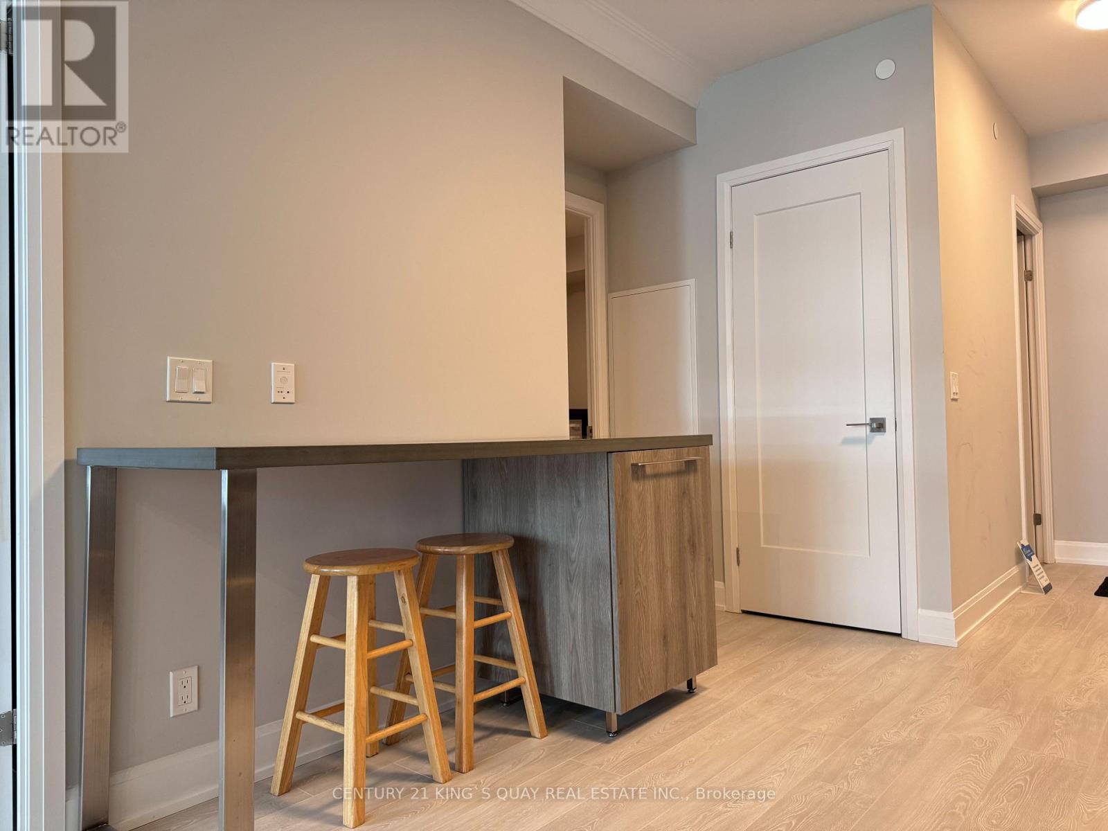 531 - 38 Water Walk Drive, Markham, Ontario  L3R 6M8 - Photo 4 - N12938708