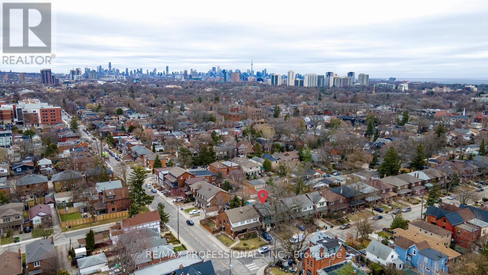 857 Windermere Avenue, Toronto, Ontario  M6S 3M5 - Photo 17 - W12915900