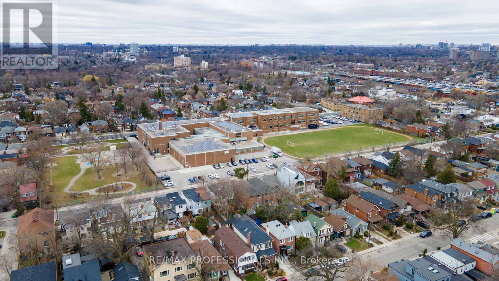 857 Windermere Avenue, Toronto, Ontario  M6S 3M5 - Photo 24 - W12915900