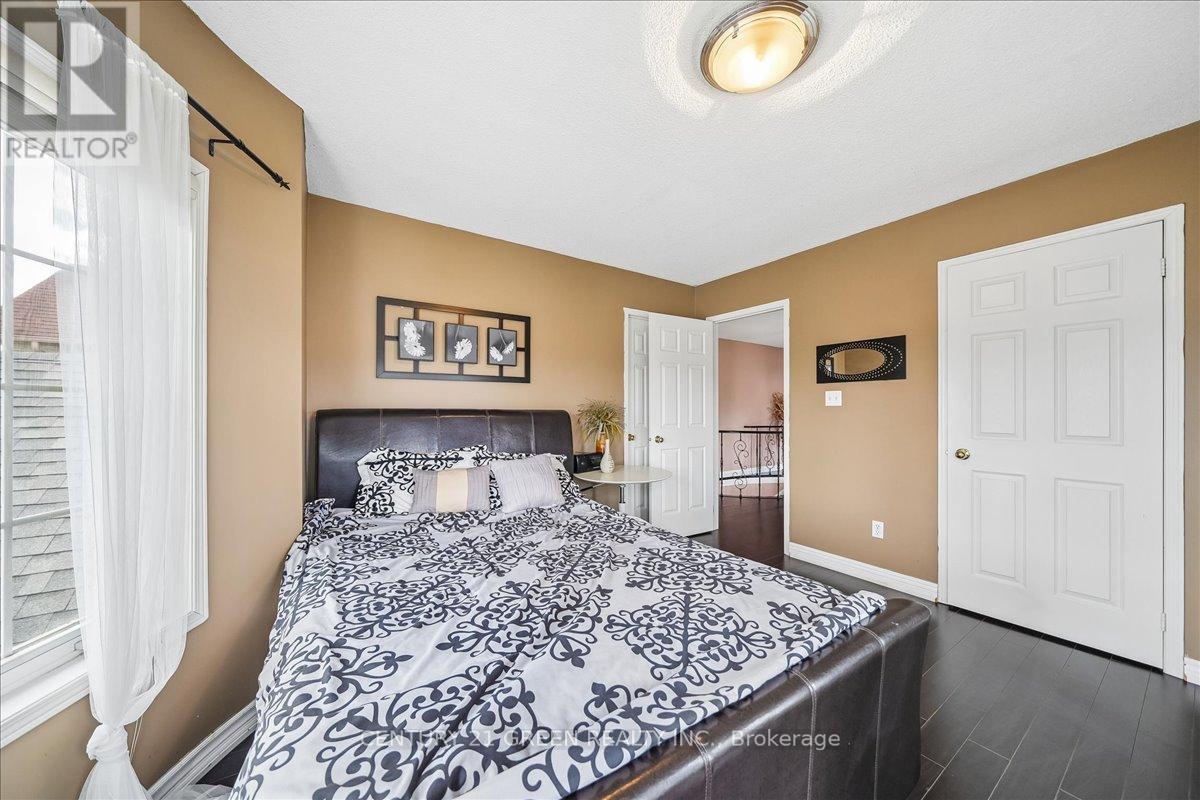 1031 Blueheron Boulevard, Mississauga, Ontario  L5V 2J8 - Photo 29 - W12935346