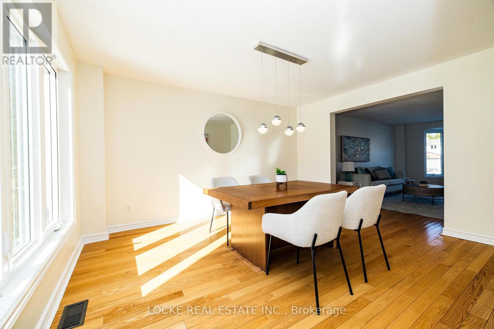 1404 Forest Valley Drive, Ottawa, Ontario  K1C 5M8 - Photo 10 - X12937514